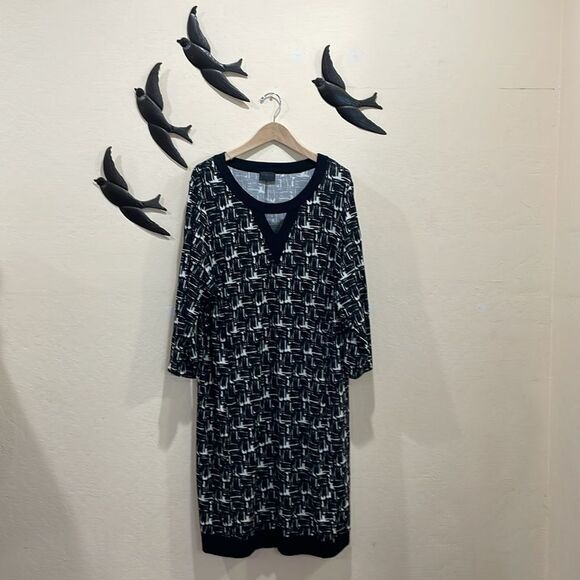 Q' neel Black & White Jersey Knit Abstract Bubble Dress - Plus Size 24 / 3X - Picture 5 of 12